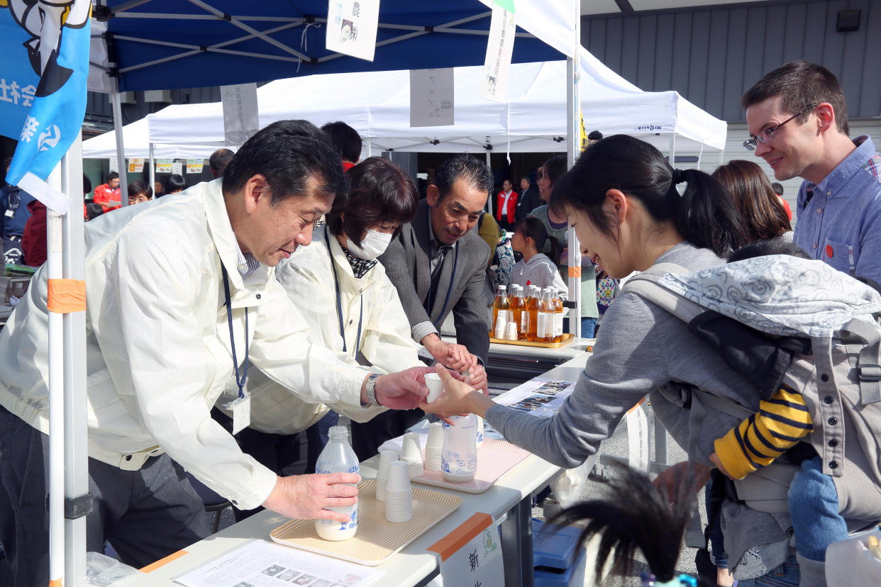 Seikatsu Club hosts a tasting event to introduce producers and cooperative members. (Photo: SEIKATSU CLUB)