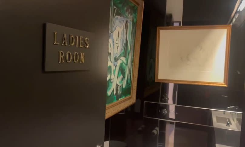 El espacio del baño de mujeres, 'The Ladies Lounge', en el museo MONA