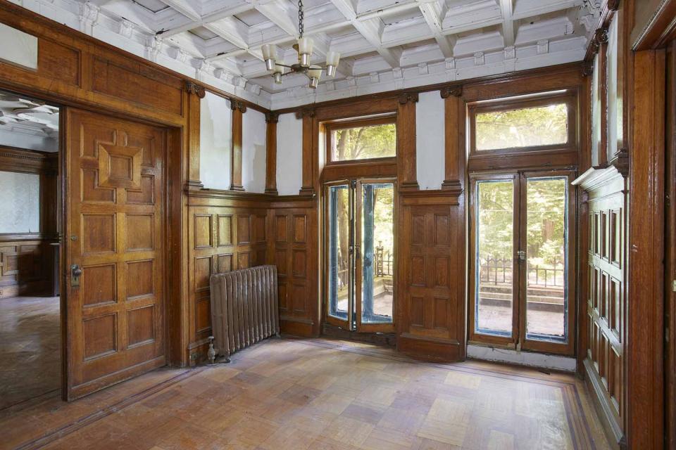 See Inside a Largely Untouched Gilded-Age Mansion in New York City