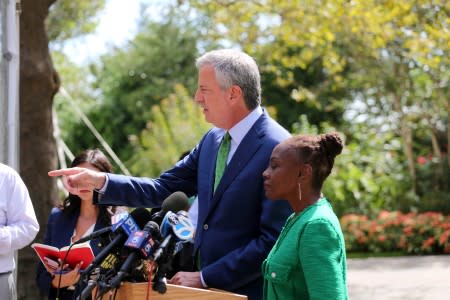 New York City Mayor and former Democratic U.S. Presidential candidate Bill de Blasio speaks at a news conference after announcing that he was ending his presidential bid