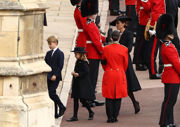 WINDSOR, ENGLAND - SEPTEMBER 19: Camilla, Queen Consort, Princess Charlotte of Wales, Prince George of Wales and Catherine, Princess of Wales arrive at Windsor Castle for The Committal Service for Queen Elizabeth II on September 19, 2022 in Windsor, England. The committal service at St George's Chapel, Windsor Castle, took place following the state funeral at Westminster Abbey. A private burial in The King George VI Memorial Chapel followed. Queen Elizabeth II died at Balmoral Castle in Scotland on September 8, 2022, and is succeeded by her eldest son, King Charles III. (Photo by Ryan Pierse/Getty Images)