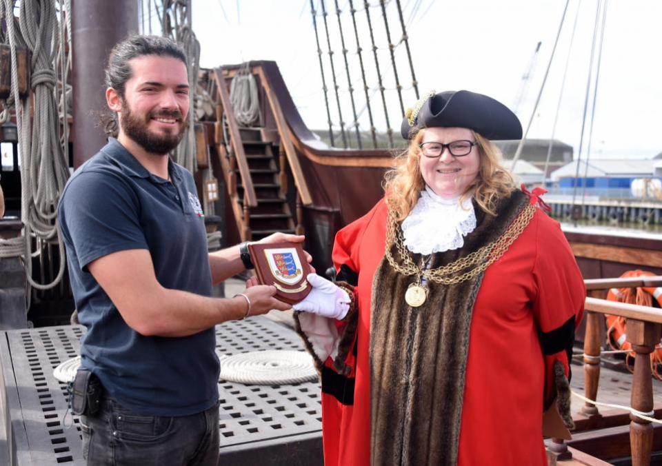 Eastern Daily Press: Great Yarmouth mayor, Paula Waters-Bunn (right) presents captain of the Galeón Andalucía, Miguel Cuesta, with the council crest