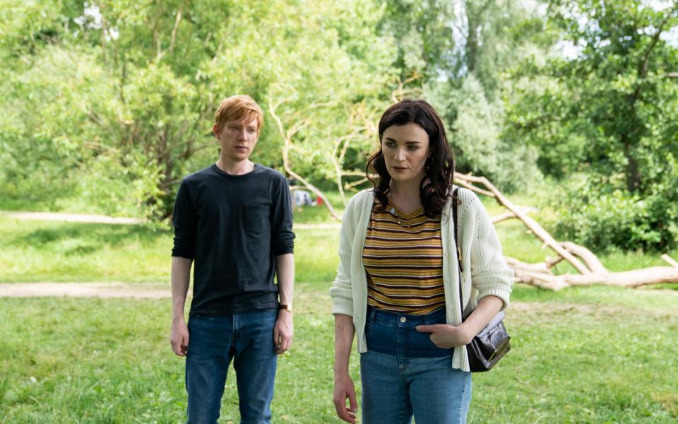 Domnhall Gleeson and Aisling Bea