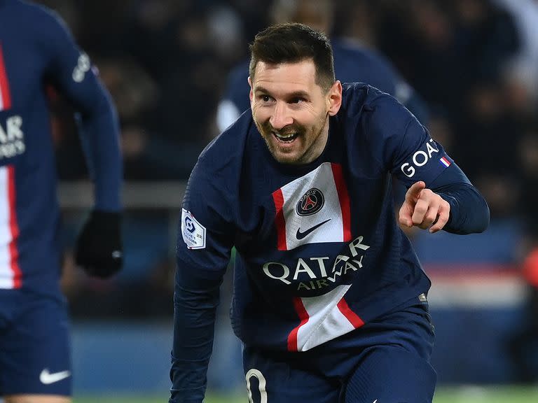 Lionel Messi enfrenta con PSG a Rennes, ante la oportunidad de convertir el gol número 800 de su carrera