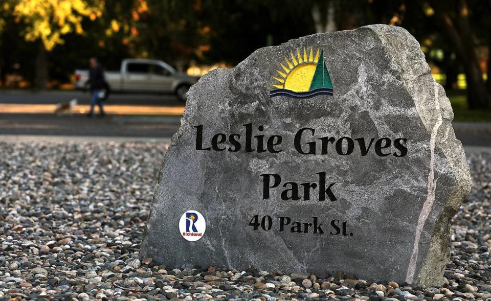 Sign at the Park Street entrance to Leslie Groves Park in North Richland. Bob Brawdy/bbrawdy@tricityherald.com