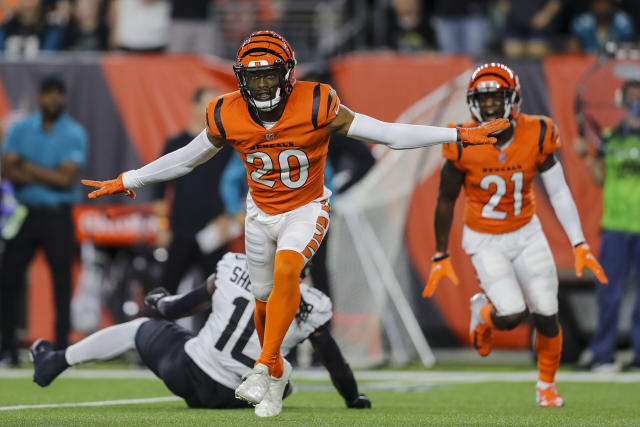 Bengals will keep CB Eli Apple as starter with Trae Waynes out