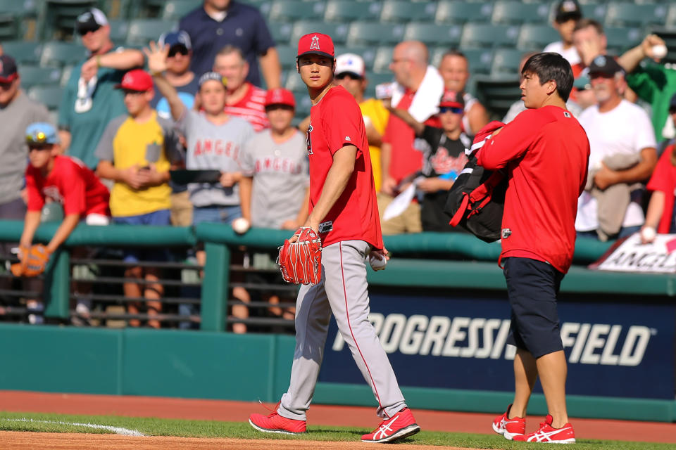 CLEVELAND, OH - AUGUST 03: Los Angeles Angels starting pitcher Shohei Ohtani (17) walks to the outfield to warm up prior to the Major League Baseball game between the Los Angeles Angels and Cleveland Indians on August 3, 2018, at Progressive Field in Cleveland, OH. (Photo by Frank Jansky/Icon Sportswire via Getty Images)