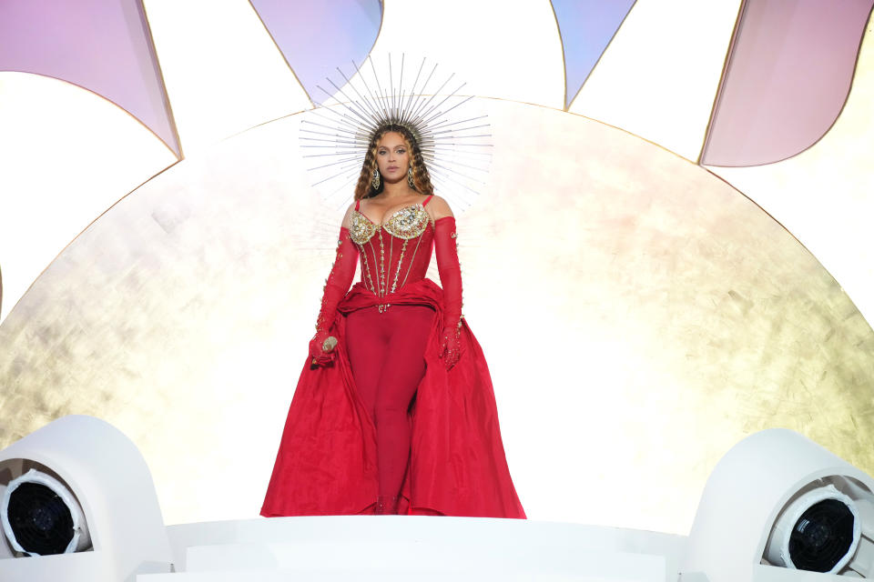 Beyoncé performs on stage in Dubai