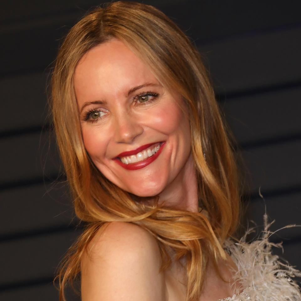 Leslie Mann: Reddish Honey Blonde