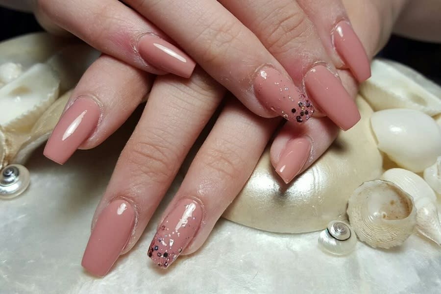 <b>Photo: Oasis Nail and Spa/<a href="https://www.yelp.com/biz_photos/oasis-nails-and-spa-portland?utm_campaign=a9c28eb2-36ac-4729-8668-3be0b72284b4%2Ce7d8252c-d0e5-4964-9100-1a4423338f6b&utm_medium=81024472-a80c-4266-a0e5-a3bf8775daa7" rel="nofollow noopener" target="_blank" data-ylk="slk:Yelp;elm:context_link;itc:0;sec:content-canvas" class="link ">Yelp</a></b>