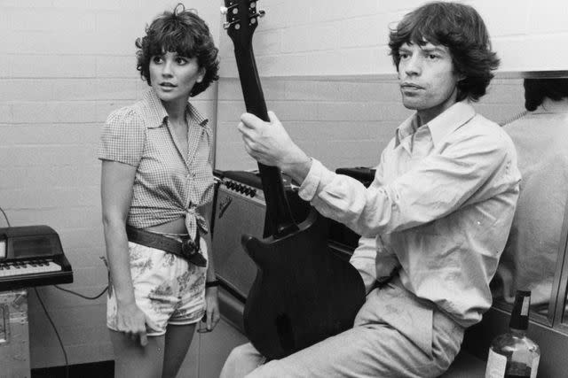 Lynn Goldsmith/Corbis/VCG via Getty Linda Ronstadt and Mick Jagge