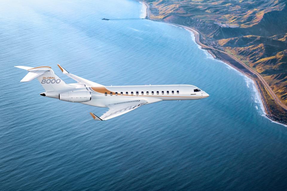 Bombardier Global 8000.