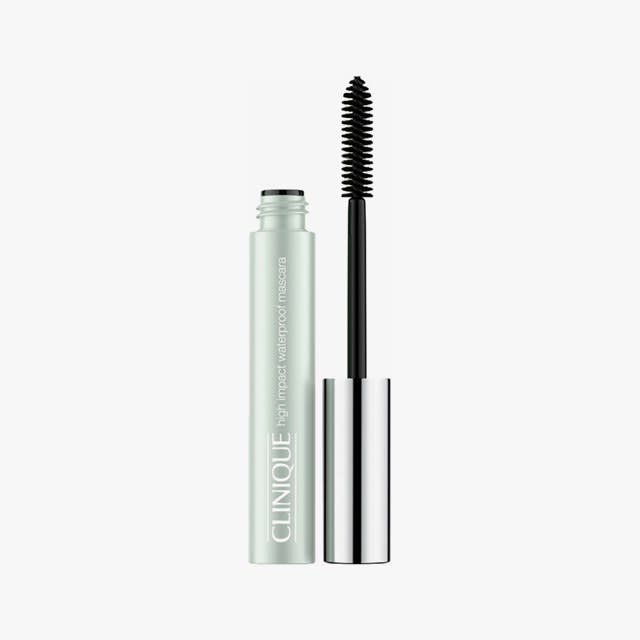 A rush of new waterproof mascaras with innovative formulas and volume-boosting brushes promises bigger, better, longer-lasting lashes.