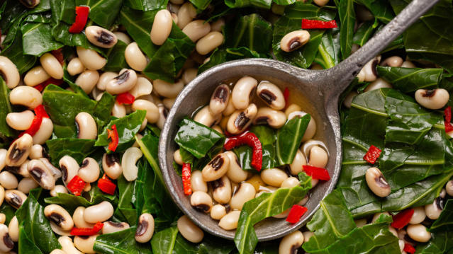 Southern Collard Greens with Bacon - Evolving Table