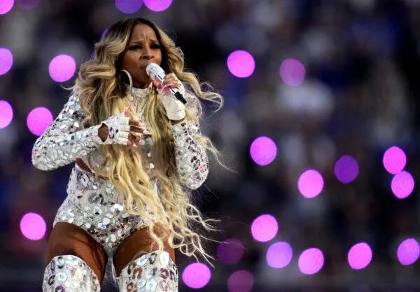 Inglewood, CA – February 13: Mary J. Blige performs during the half time show of the Super Bowl LVI between the Los Angeles Rams and the Cincinnati Bengals at SoFi Stadium in Inglewood, Ca on Sunday, February 13, 2022. (Photo by Keith Birmingham/MediaNews Group/Pasadena Star-News via Getty Images)