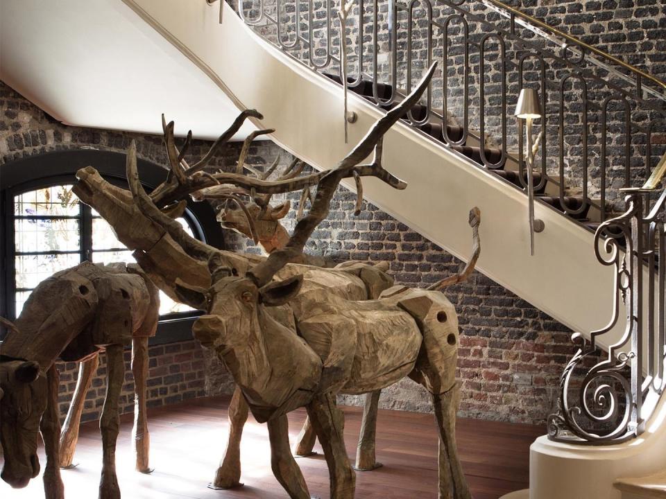 An art installation of life-sized elk by artist Nikolay Polissky.