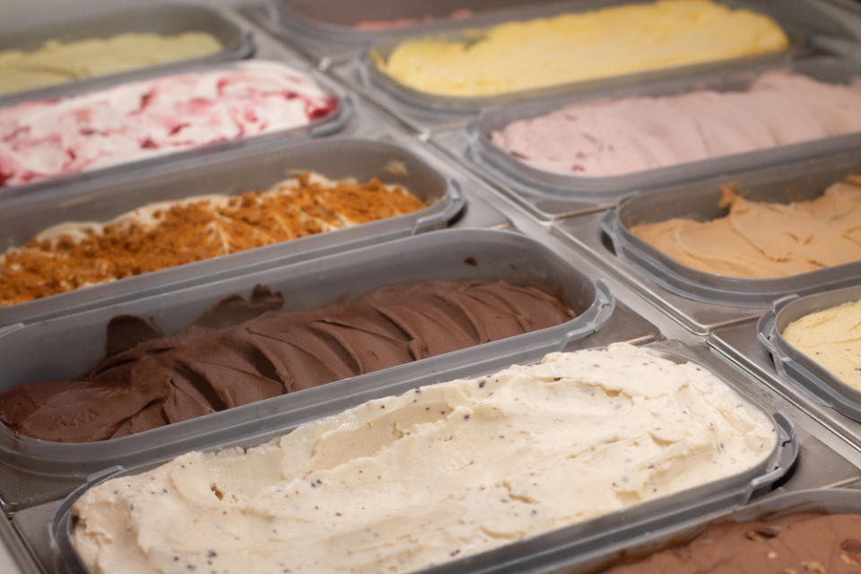 sugartree gelato - gelato display