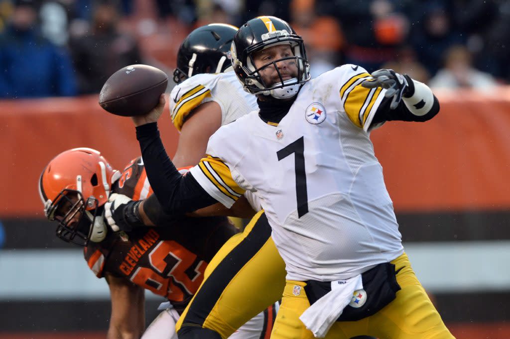 NFL: Plaxico Burress scores as Pittsburgh Steelers beat Cleveland