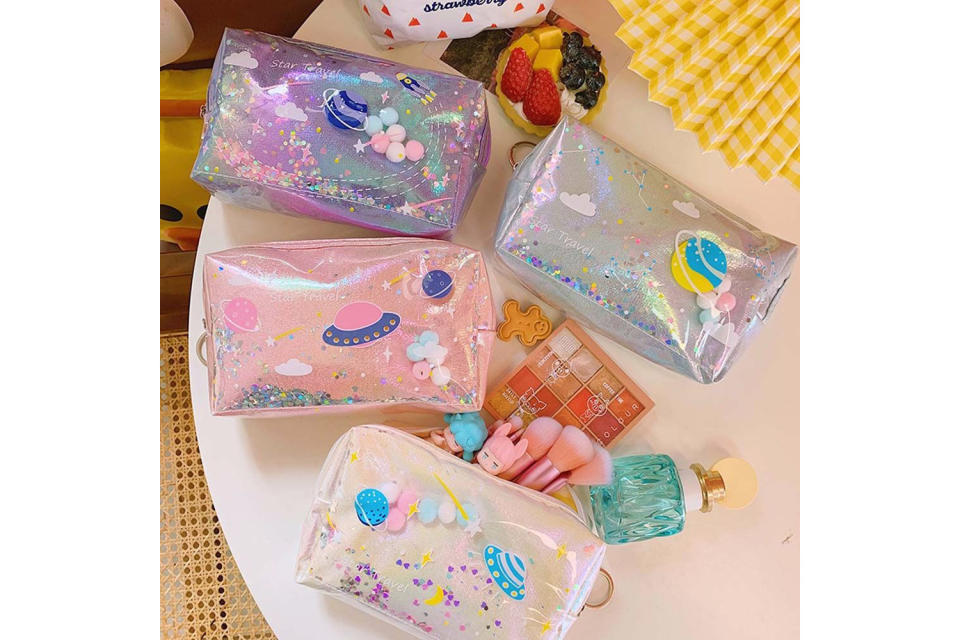 TOODD Kids Gifts Pen Box Makeup Bag Pencil Pouch School Box School Supplies Stationery Laser Leather Star Pencil Case Glitter Pencilcase Makeup Case. (Photo: Lazada SG)