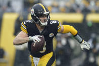 Pittsburgh Steelers quarterback Kenny Pickett (8) scrambles on a run against the Jacksonville Jaguars during the first half of an NFL football game Sunday, Oct. 29, 2023, in Pittsburgh. (AP Photo/Matt Freed)