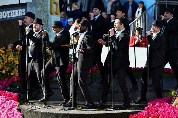 PASADENA, CALIFORNIA - JANUARY 01: Straight No Chaser performs on the Enjoy Illinois float in the 135th Rose Parade Presented by Honda on January 01, 2024 in Pasadena, California. (Photo by Jerod Harris/Getty Images)