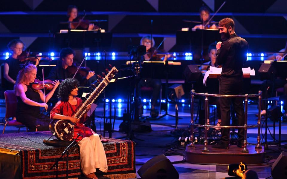 Anoushka Shankar with the Britten Sinfonia conducted by Jules Buckley Descr - Mark Allan/BBC