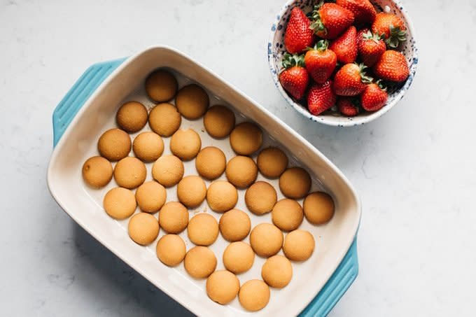 Strawberry pudding assembly