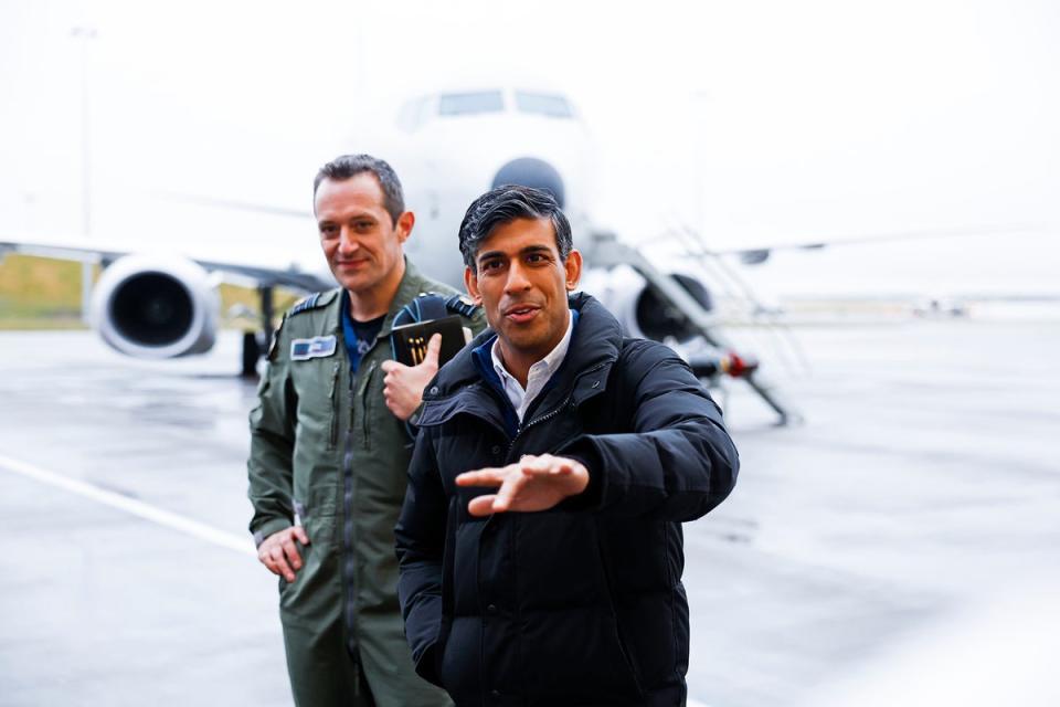 Rishi Sunak speaks to military personnel at RAF Lossiemouth (Getty Images)
