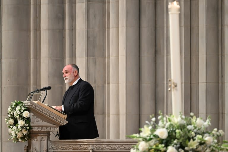 El fundador de la ONG World Central Kitchen (WCK), el chef español José Andrés, en el funeral en la Catedral Nacional de Washington de los siete trabajadores muertos en la Franja de Gaza, el 25 de abril de 2024 (Saul Loeb)