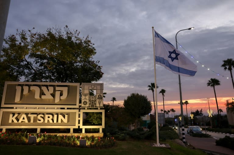 Entrada en la colonia israelí de Katzrin, en el Golán sirio anexionado por Israel, el 28 de diciembre de 2021 (AFP/Ahmad Gharabli)