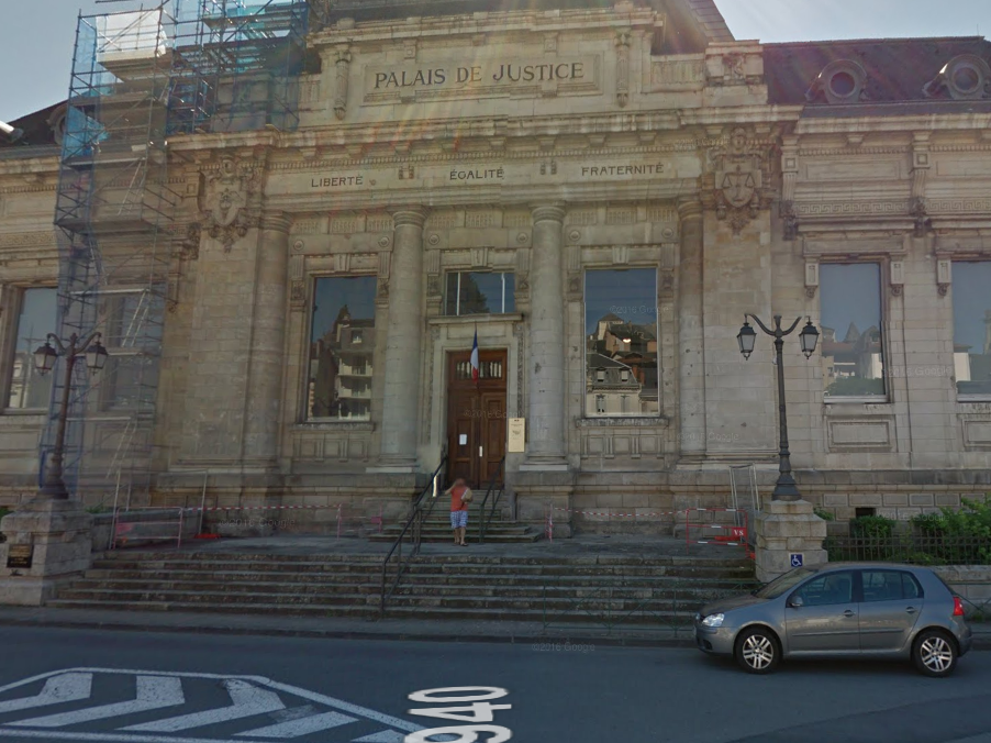 Palais de Justice in the town to Tulle, France: Google Maps