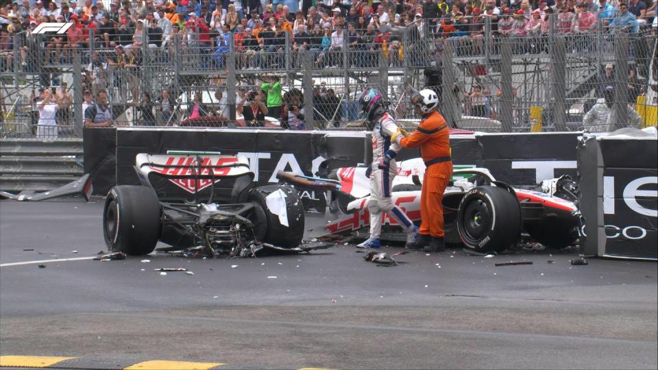 Der zerteilte Bolide von Mick Schumacher. (Bild: Getty Images)