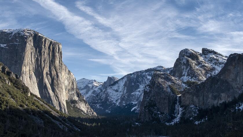 YOSEMITE NATIONAL PARK, CA - DECEMBER 20: Tunnel View in Yosemite National Park of El Capitan, Half Dome and Bridalveil Fall on Monday, Dec. 20, 2021 in Yosemite National Park, CA. (Francine Orr / Los Angeles Times)