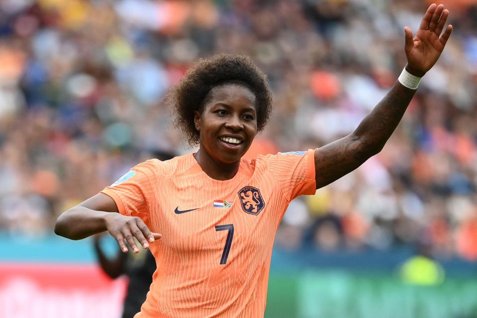 Netherlands forward Lineth Beerensteyn celebrates scoring her team's second goal against South Africa in the Round of 16.