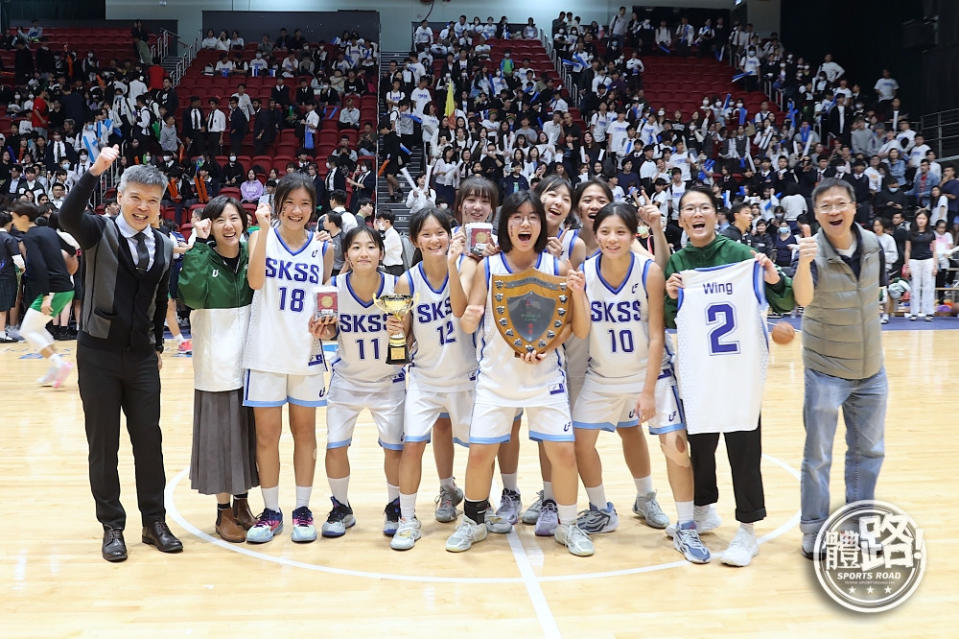 基督教宣道會宣基中學贏得九龍區D3K2女甲冠軍。