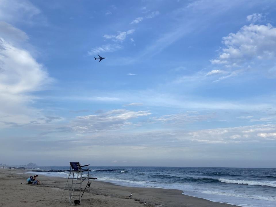 今年夏天，已有七人在紐約海灘溺水身亡，而這背後的原因也與紐約市內公共泳池資源缺乏有關。(記者許君達／攝影)