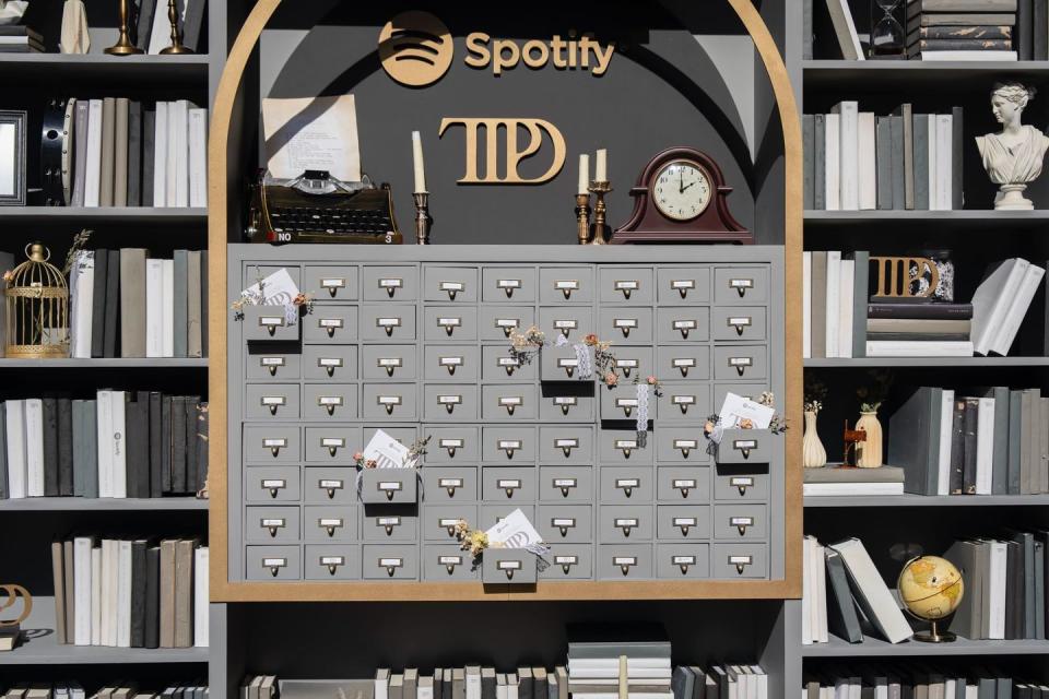 inside taylor swift's spotify popup