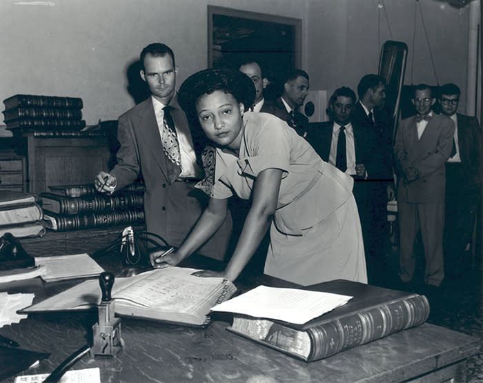 Ada Lois Sipuel Fisher signs register of attorneys, 1952.