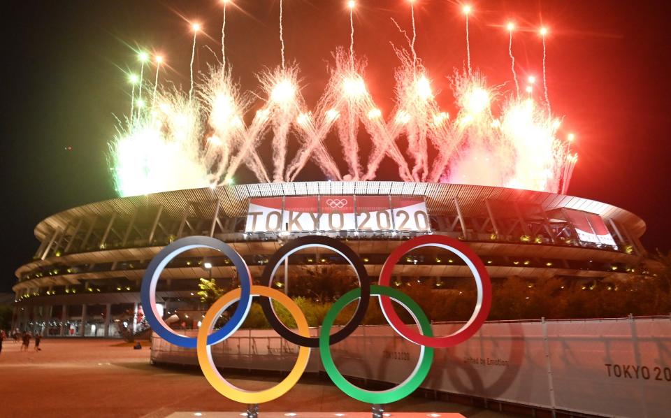 Vuurwerk tijdens de slotceremonie/Wat gebeurde er tijdens de laatste Olympische Spelen?  Tokio 2020 recensie