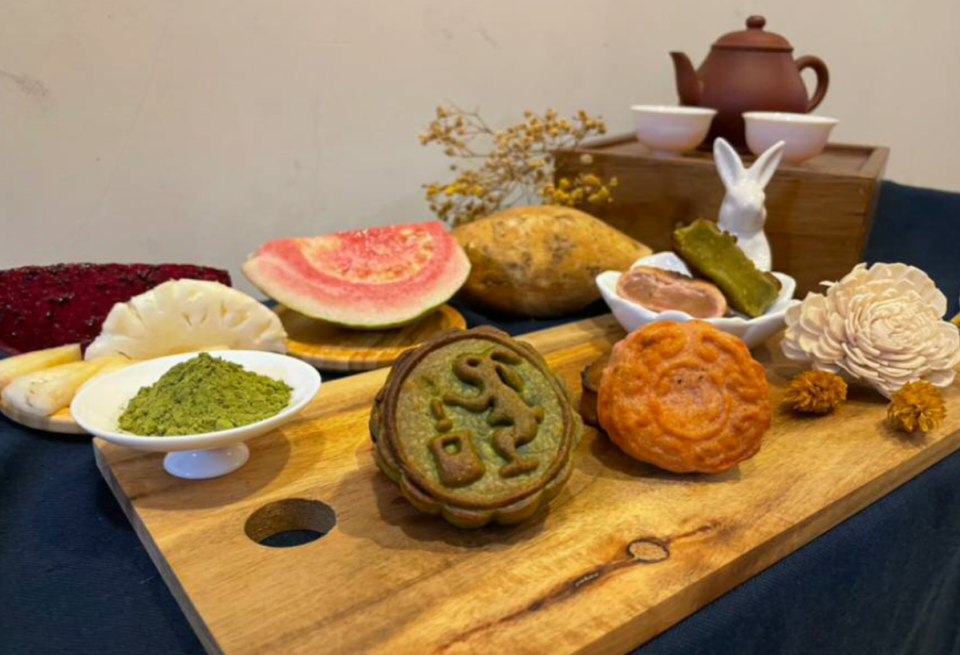 臺北市立聯合醫院營養師製作「紅心鳳梨月餅」及「抹茶地瓜月餅」美味又健康