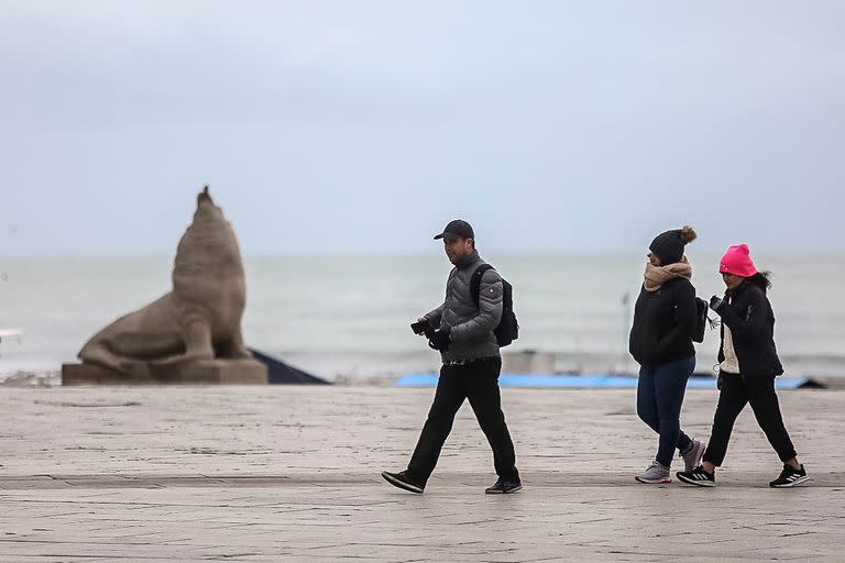 Nublado y frío, pero con turistas en Mar del Plata
