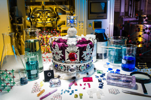 Scientists grow replica of crown jewels