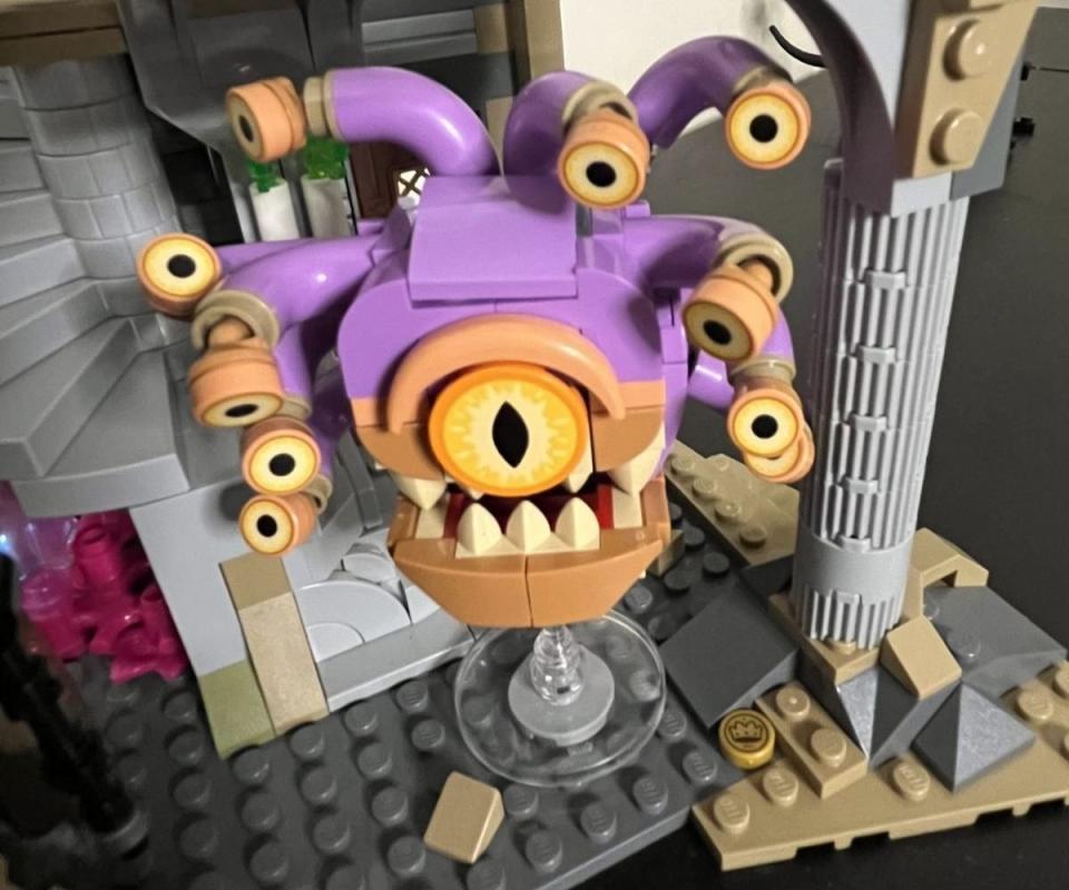 Dungeons and Dragons LEGO Set beholder figure