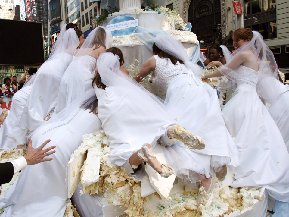 brides grab rush crowd bridezilla