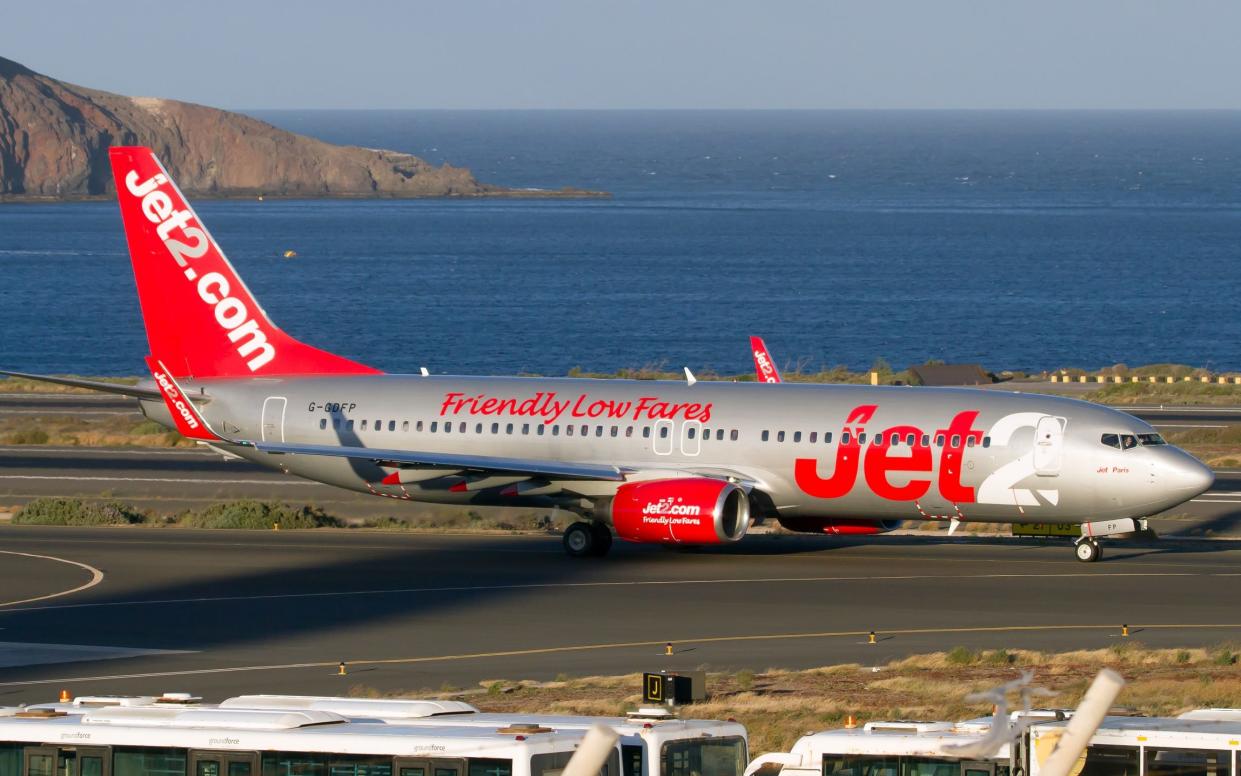 Jet2.com Boeing 737-800