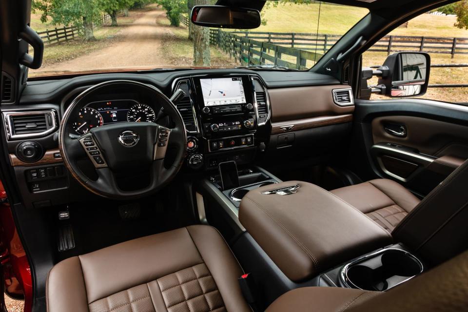 View 2020 Nissan Titan XD Photos