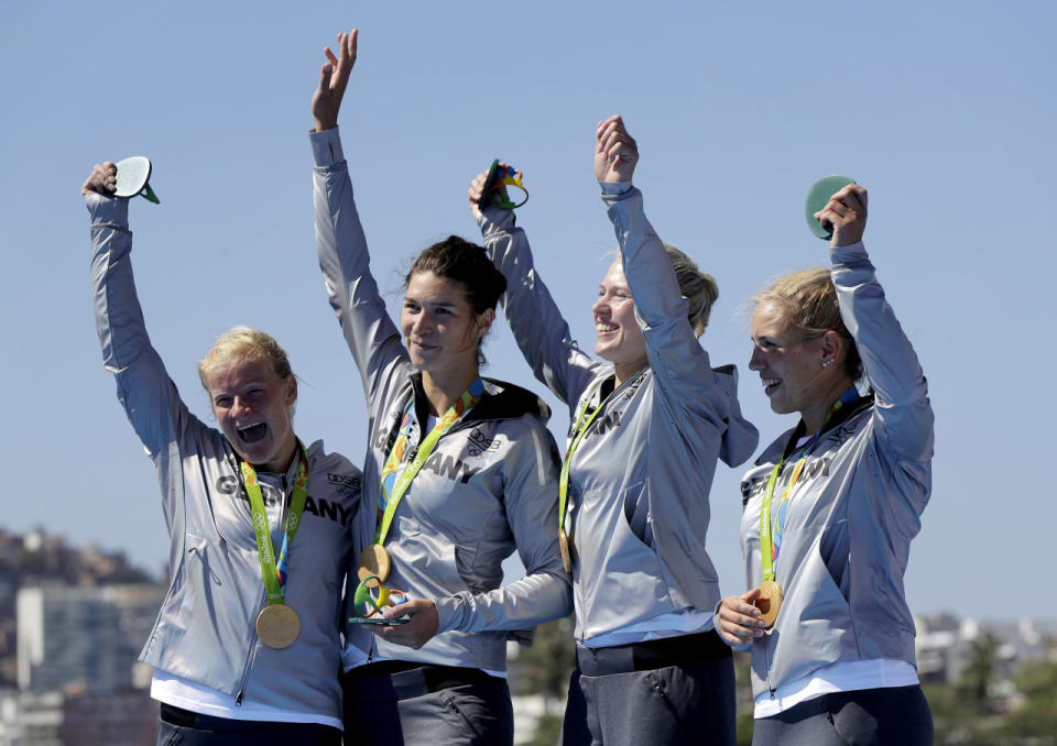 Alemania otorga 20 mil dólares a los medallistas de oro, como el equipo femenil de remo