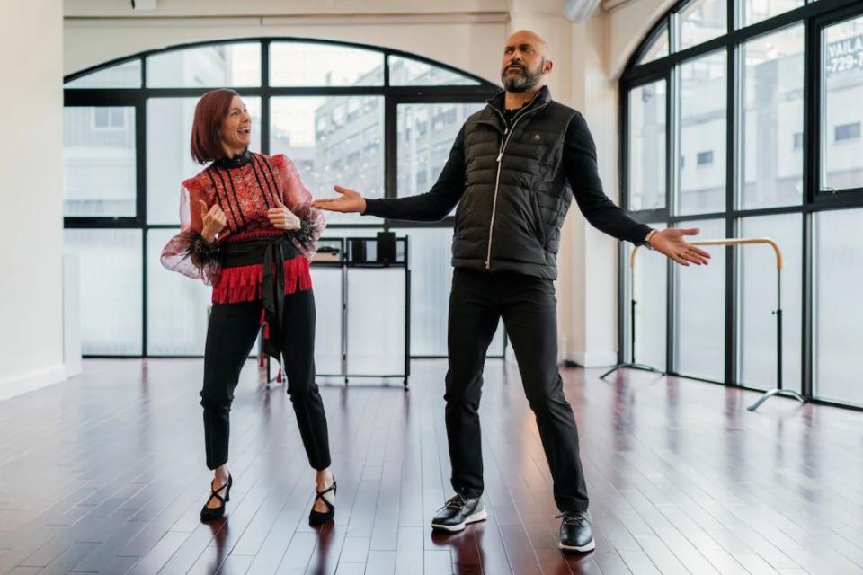 Keegan-Michael Key as Ashton Hayes and Carrie Preston as Elsbeth Tascioni in "Elsbeth."