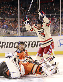 Brad Richards scored the winner in the third period as the Rangers knocked off the Flyers in the 2012 Winter Classic