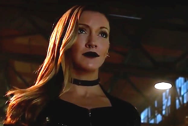 Arrow Season 6 Katie Cassidy Siren